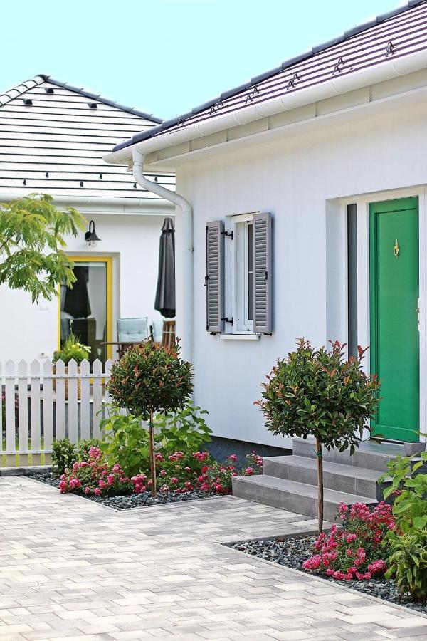 The Doors Boutique Apartments Mosonmagyaróvár Exterior foto